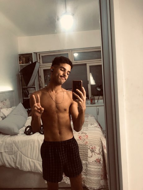 Photo nue de fuite OnlyFans de Camilo Amorim