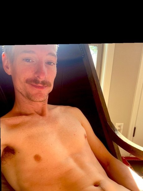 Photo nue de fuite OnlyFans de Joshua Oaks