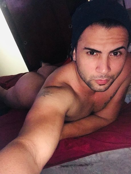Photo nue de fuite OnlyFans de Henry Diaz 