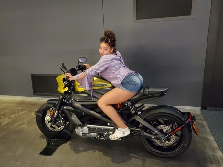 Nicole Rogue 