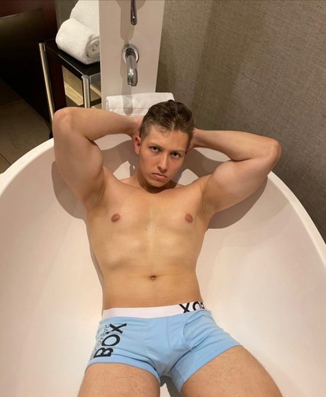 Nicolasferringtonfree
