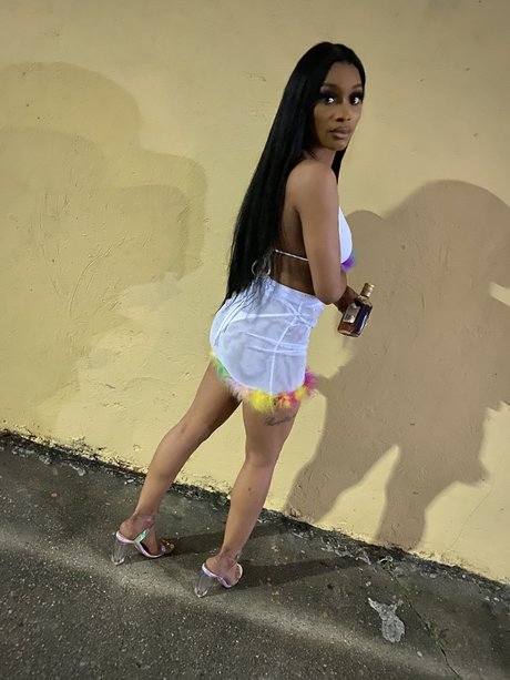 Photo nue de fuite OnlyFans de Nicki