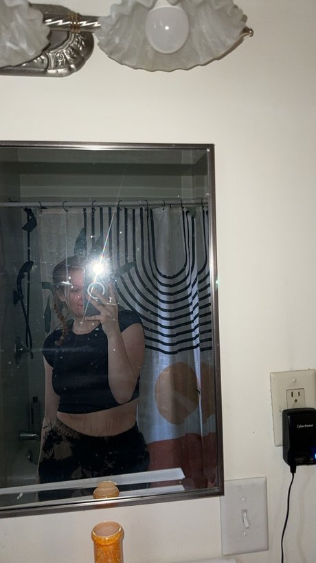 Photo nue de fuite OnlyFans de Nevaeh Ostrander