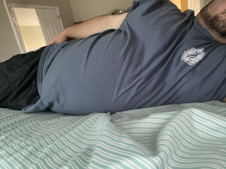 Photo nue de fuite OnlyFans de Big Bald Man