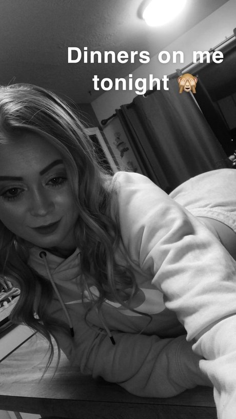 Photo nue de fuite OnlyFans de Parisblonde