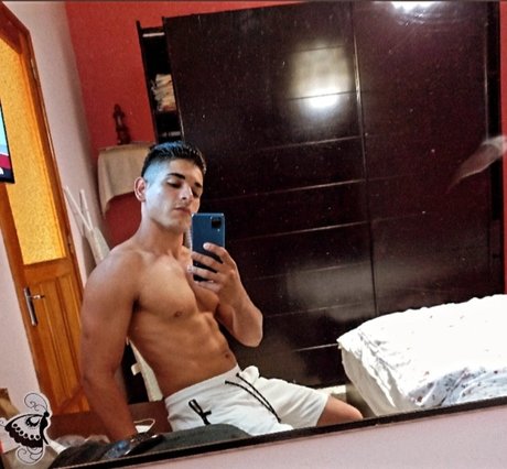 Photo nue de fuite OnlyFans de Danielbicurioso 