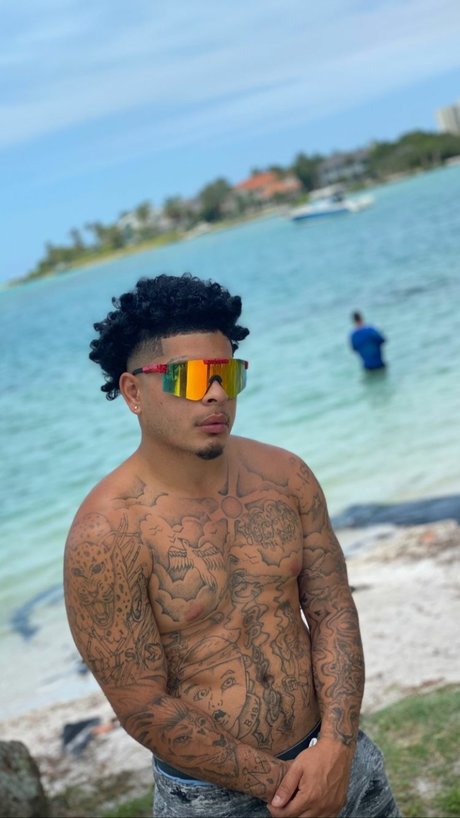 Photo nue de fuite OnlyFans de Cubansinsation