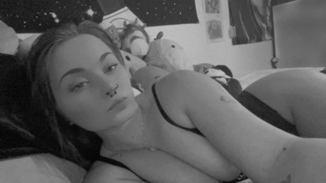 Photo nue de fuite OnlyFans de Lilith Roxiexxx