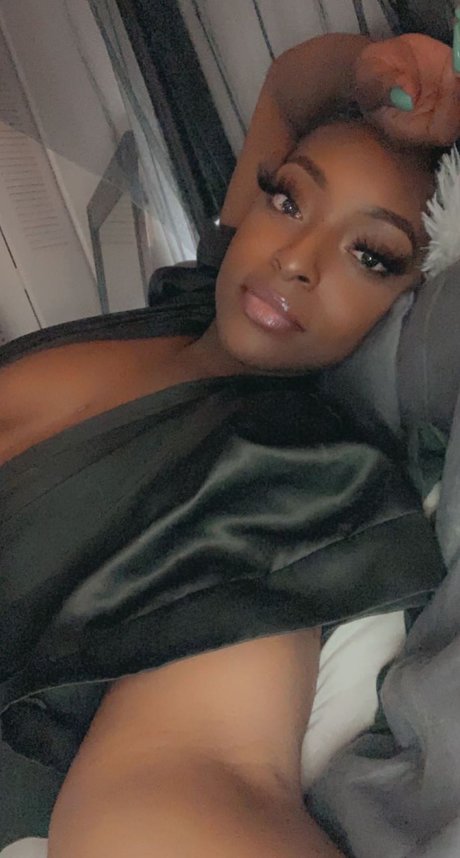 Photo nue de fuite OnlyFans de Nigerian Gypsy