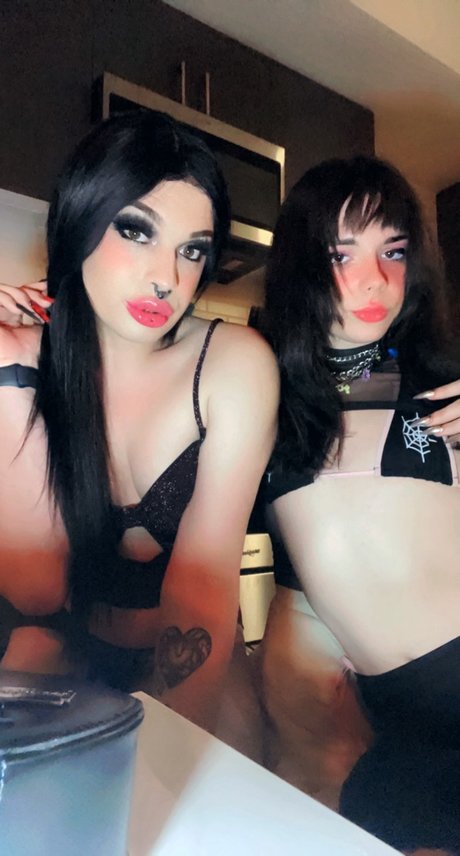 Photo nue de fuite OnlyFans de Vylette Ampamp Squish