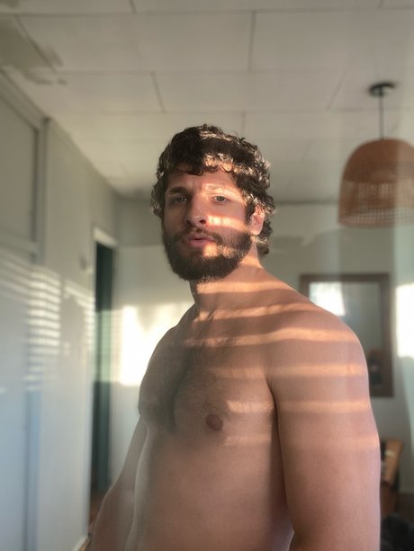Photo nue de fuite OnlyFans de Shamu Azizam