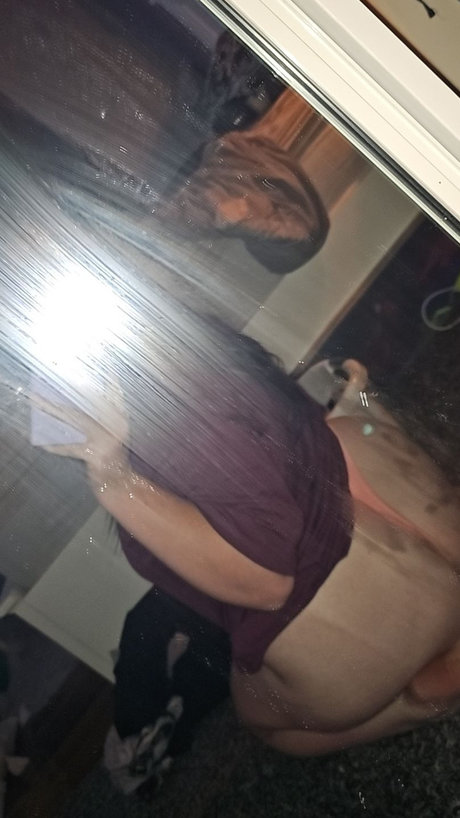 Photo nue de fuite OnlyFans de  Baby Mumma 