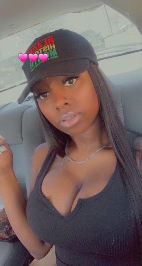 Photo nue de fuite OnlyFans de Nigeria Johnson