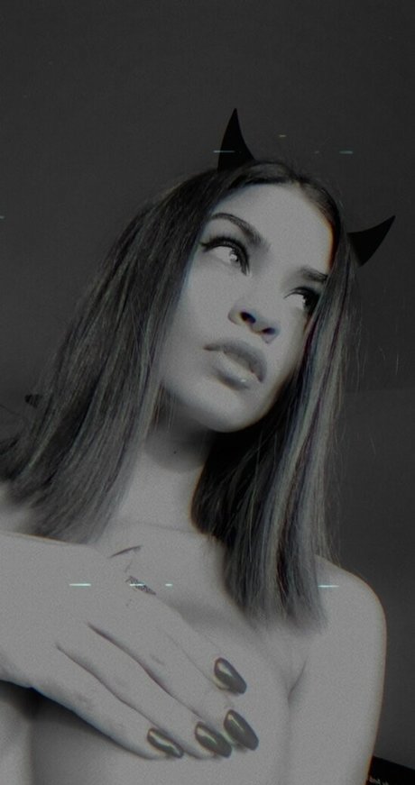 Photo nue de fuite OnlyFans de Sironinena