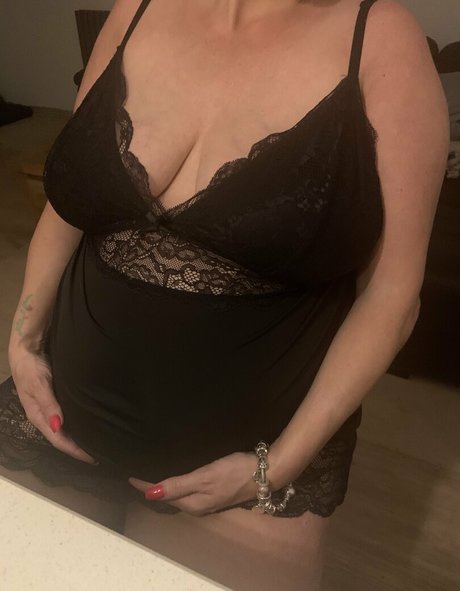 Prettypregnant35