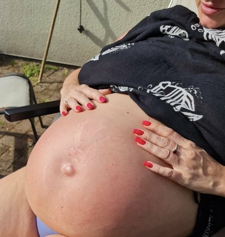 Photo nue de fuite OnlyFans de Prettypregnant35