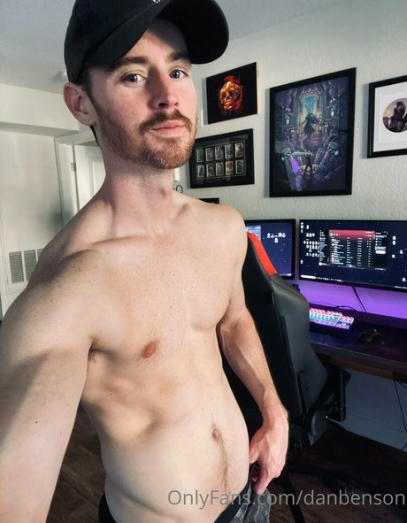 Photo nue de fuite OnlyFans de Danbenson
