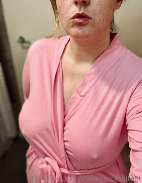 Photo nue de fuite OnlyFans de Thetaxaccountant