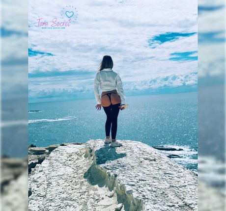 Photo nue de fuite OnlyFans de Tarasecretfree