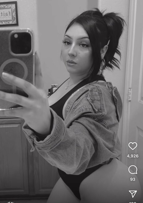 Photo nue de fuite OnlyFans de Bakedbabeeee