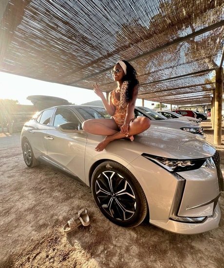 Photo nue de fuite OnlyFans de Nia Correia Ot