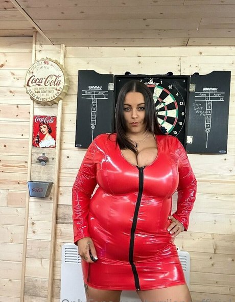Terrijaneofficial