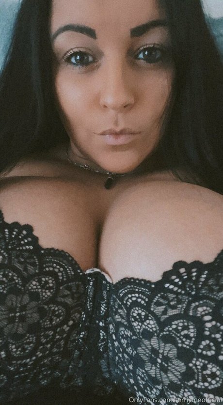 Terrijaneofficial
