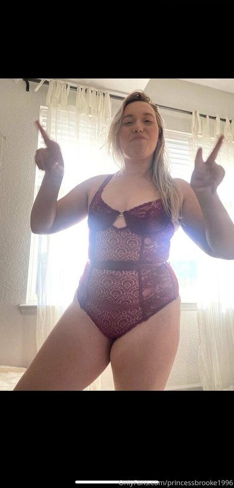 Photo nue de fuite OnlyFans de Princessbrooke1996