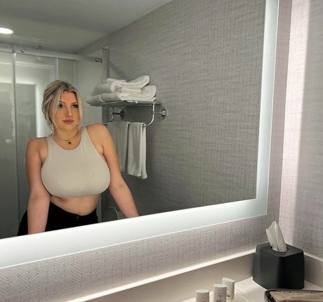 Photo nue de fuite OnlyFans de Anabel Kloe Lamarche