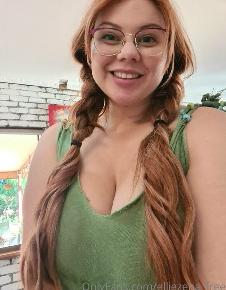 Photo nue de fuite OnlyFans de Elliezenafree