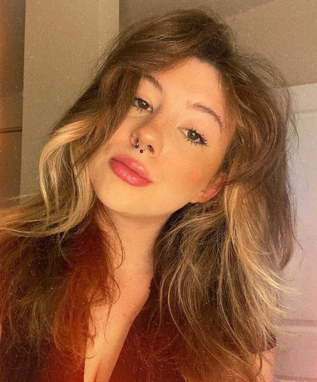 Photo nue de fuite OnlyFans de Kendi Ken Asmr