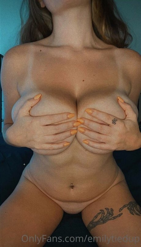 Photo nue de fuite OnlyFans de Emilytiedup