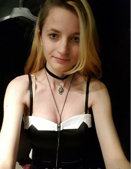 Photo nue de fuite OnlyFans de Sailerwolfgirl