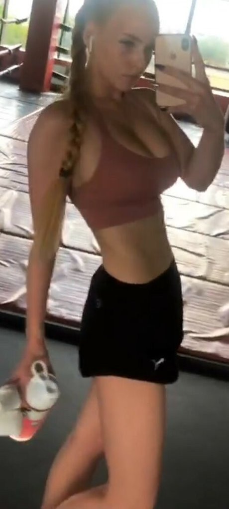 Photo nue de fuite OnlyFans de Oksana Neveselaya