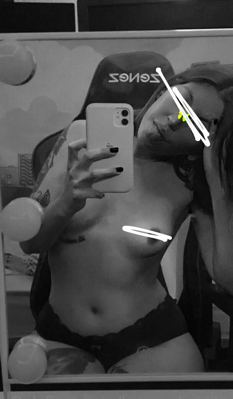 Photo nue de fuite OnlyFans de Evvilmoon