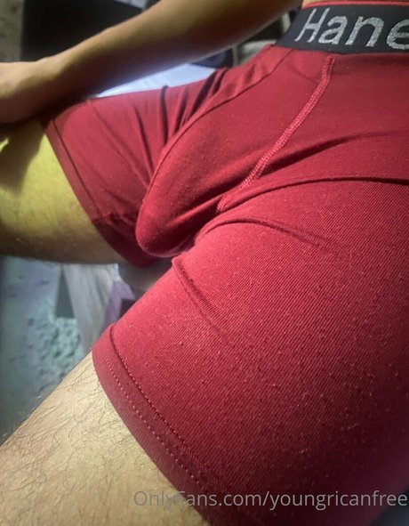 Photo nue de fuite OnlyFans de Youngricanfree