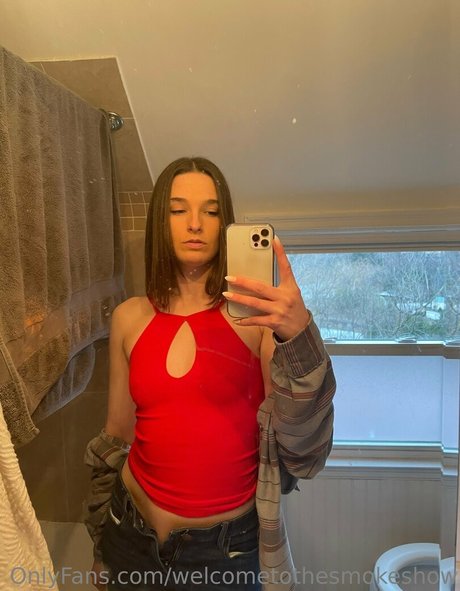 Photo nue de fuite OnlyFans de Welcometothesmokeshow