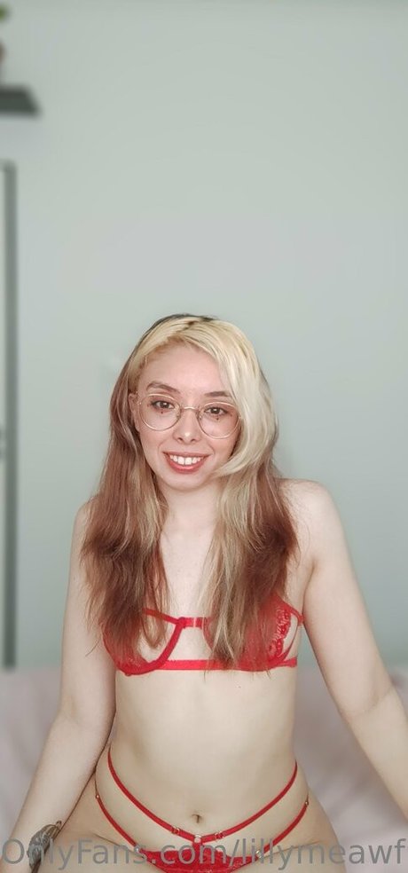 Photo nue de fuite OnlyFans de Lillymeawfree
