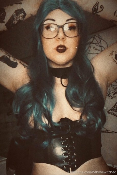 Photo nue de fuite OnlyFans de Babybewitched