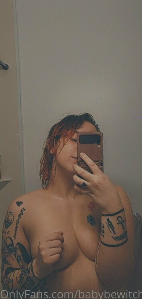 Photo nue de fuite OnlyFans de Babybewitched