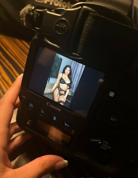 Photo nue de fuite OnlyFans de Indianprincessxx