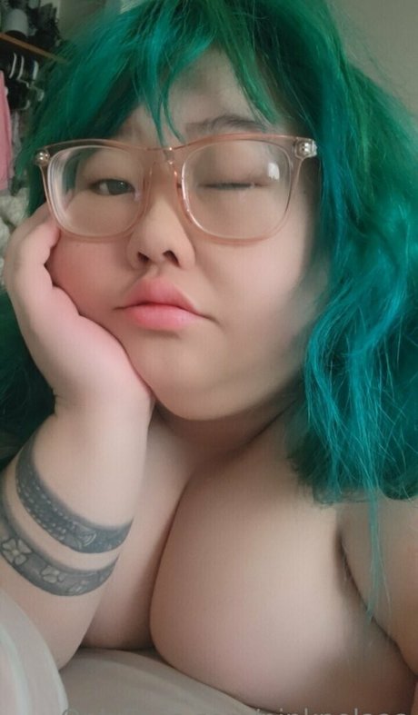 Photo nue de fuite OnlyFans de Pinkpolaaa