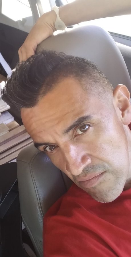 Photo nue de fuite OnlyFans de Efren Garcia