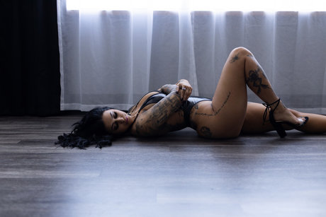 Photo nue de fuite OnlyFans de Clove 