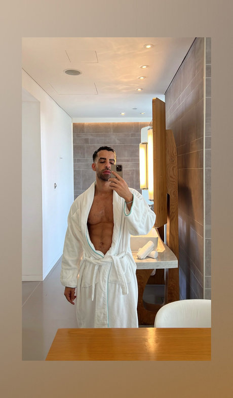 Photo nue de fuite OnlyFans de 1995