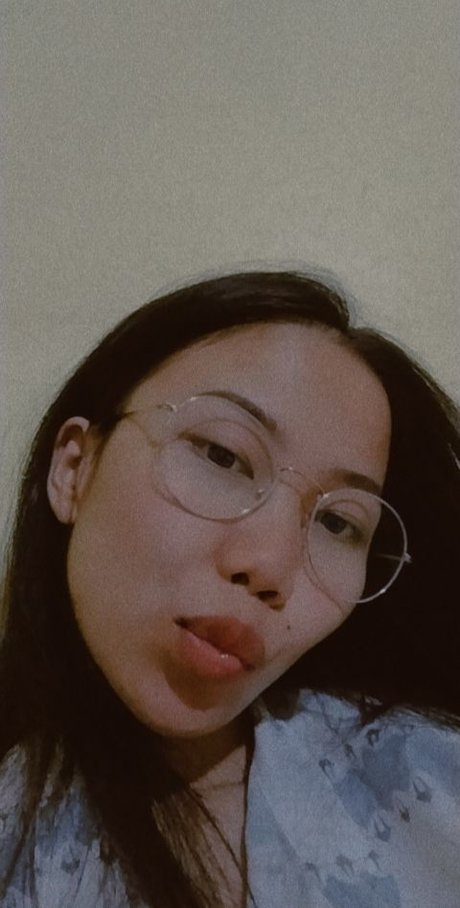 Photo nue de fuite OnlyFans de Asian Student Mia