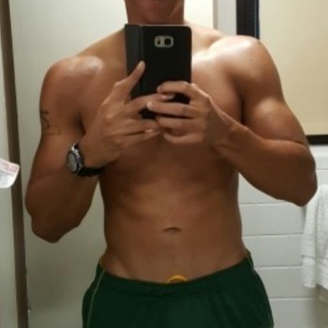 Photo nue de fuite OnlyFans de Ares