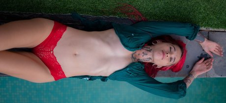 Photo nue de fuite OnlyFans de Nora Redmain
