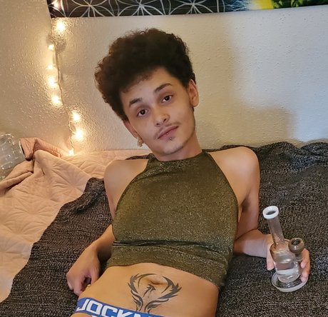 Photo nue de fuite OnlyFans de Kwame Violet
