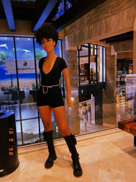 Photo nue de fuite OnlyFans de Africa